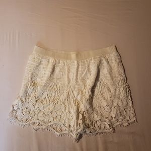 American Eagle Outfitters cream crochet shorts L
